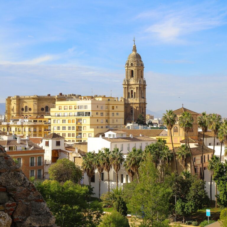 Málaga impulsará la reactivación de comunidades vecinales inactivas con administradores profesionales