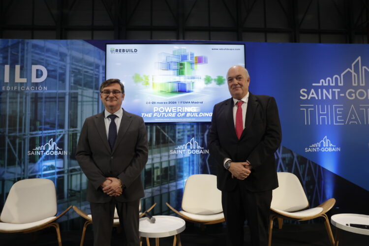 Álvaro González, Delegado de Políticas de Vivienda y Presidente de la EMVS Madrid, junto a Fernando Prieto, Presidente de ANERR.