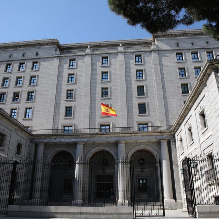 MITECO lanza 115 millones en ayudas para proyectos innovadores de ahorro y eficiencia energética